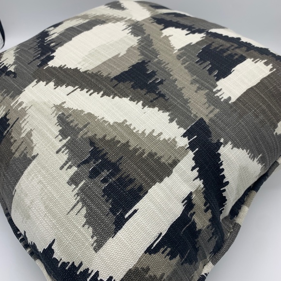 Set of two (2) Handmade Cotton 18" Throw Pillow High Quality  Upholstery Fabric - Picture 10 of 14